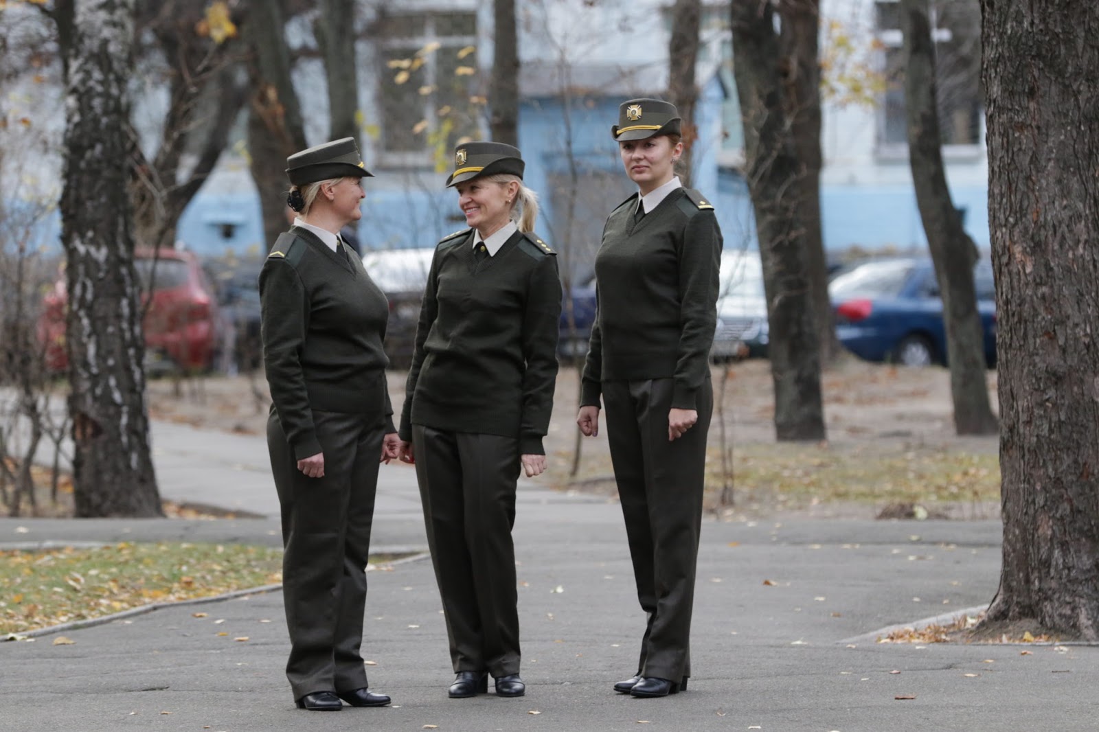 Нові капелюхи та підбори отримають жінки-військові