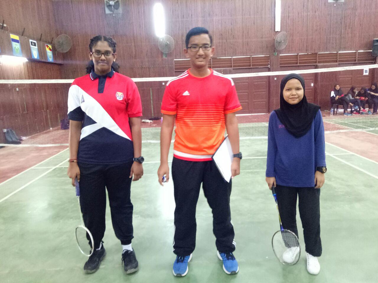 SMK GELANG PATAH Pertandingan Badminton Tertutup SMK Gelang Patah