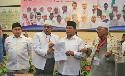 Didukung Ulama, Inilah Daftar 17 Kontrak Politik Yang Diteken Prabowo Saat Ijtima Ulama II
