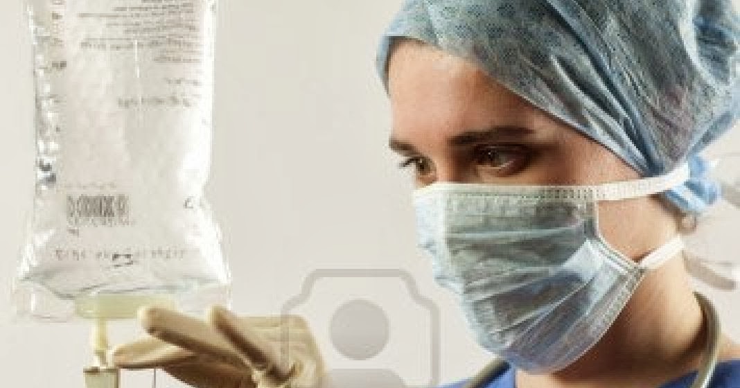Лечение наркозависимости нарколог мед. Медсестра в перчатках. Женщины в хирургических перчатках. Женщины в медицинских перчатках. Хирургическая медсестра.