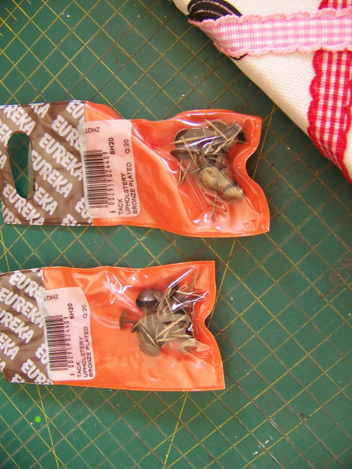 A Pretty Talent Blog Make a Stylish Photo PinUp Board