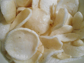 My Adventures to Food Blogging: Shrimp Crackers {Kropek}
