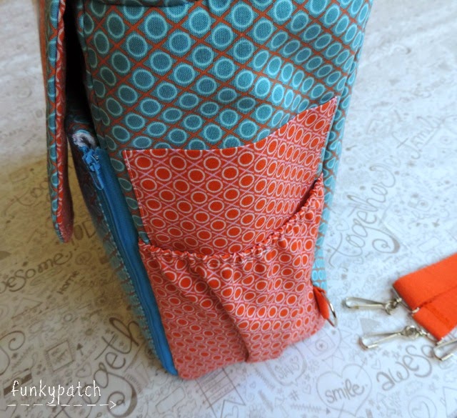 Bolso-mochila para la canastilla del bebé personalizado y handamade