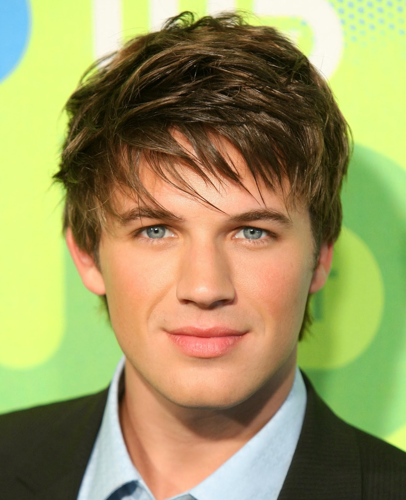 Hairstyles For Men Season Hair Fashion Style COLOR STYLES CUTS hairstyles-for-men-season-hair-fashion-style-color-styles-cuts