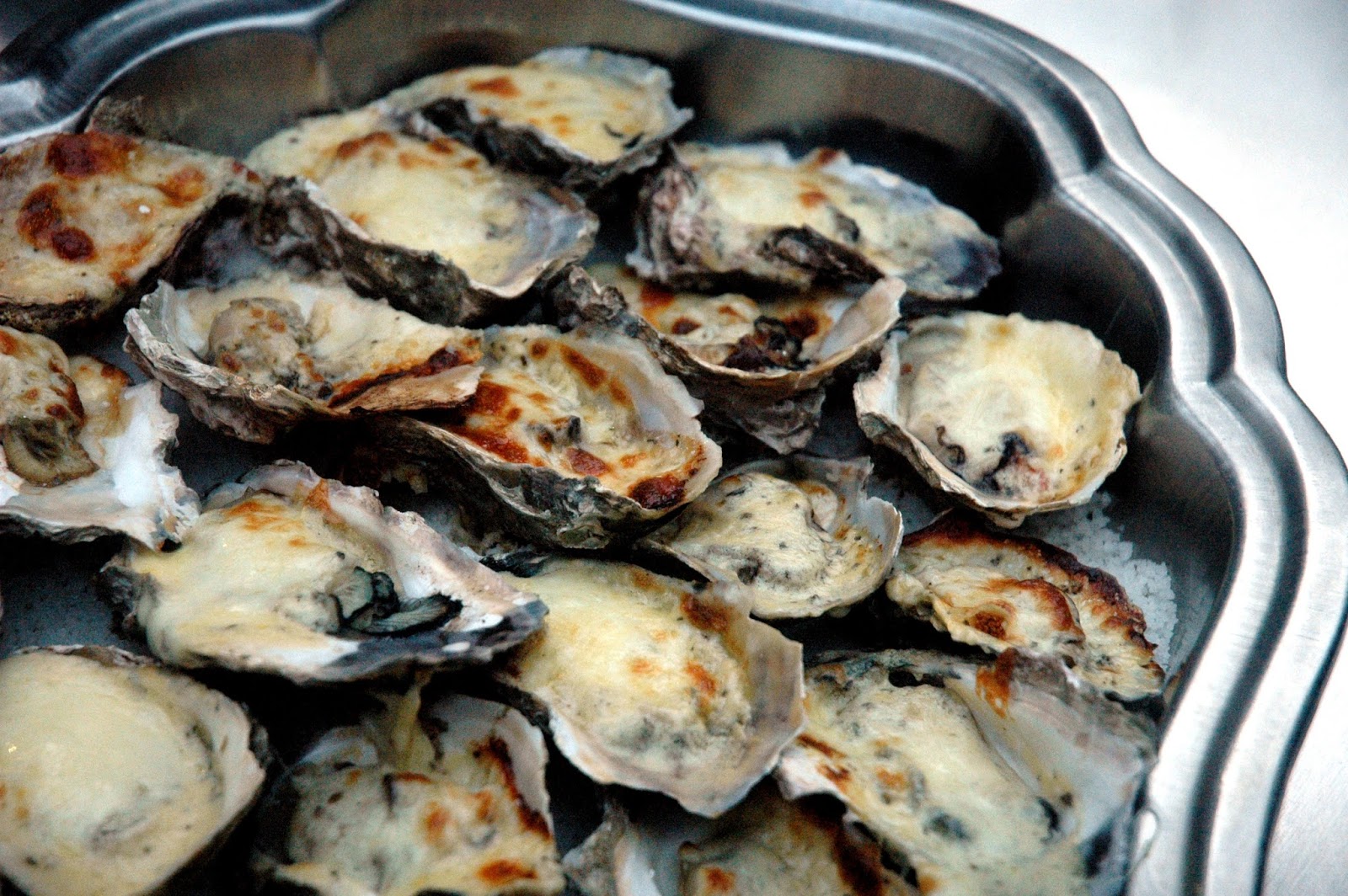 DUDE FOR FOOD: Wine Nights and Oyster Hours with AIX Rose at Via Mare
