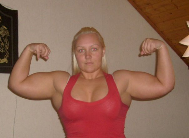 The Bigger The Better Female Bodyduilders Sara Isaksson