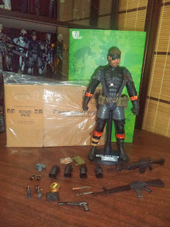 Angels and Summer: Hot Toys Naked Snake Review - Sneaking Suit Version