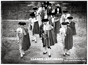 TOROS EN LLANES ASTURIAS MAZZANTINI