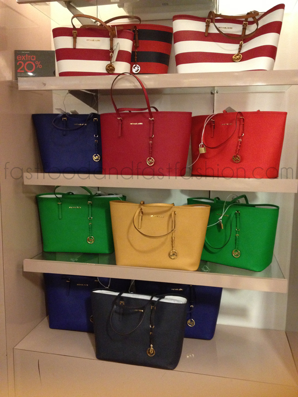 Descubrir 90+ imagen coach vs michael kors which is better Abzlocal.mx