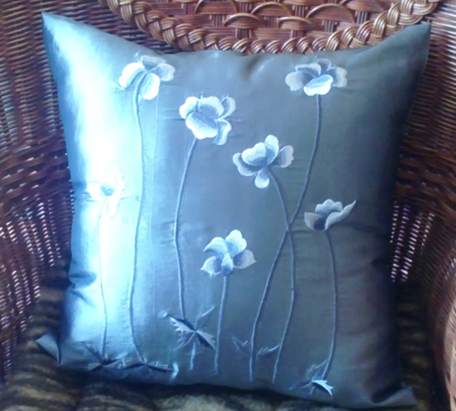 Nhim XQ_embroidery famous brand of VietNam