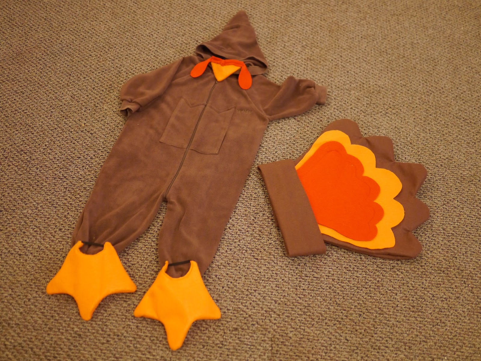 how to make a turkey costume