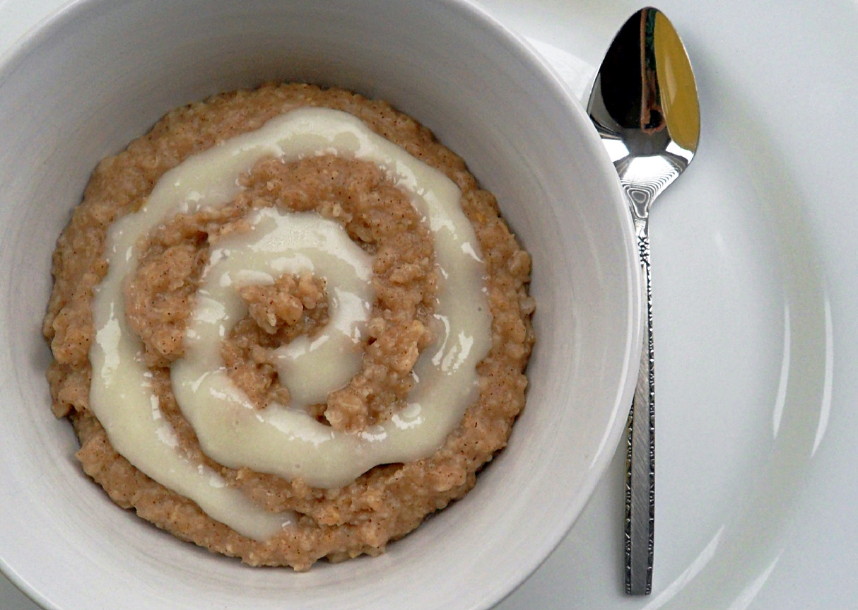 Cooking to Perfection Cinnamon Roll Oatmeal