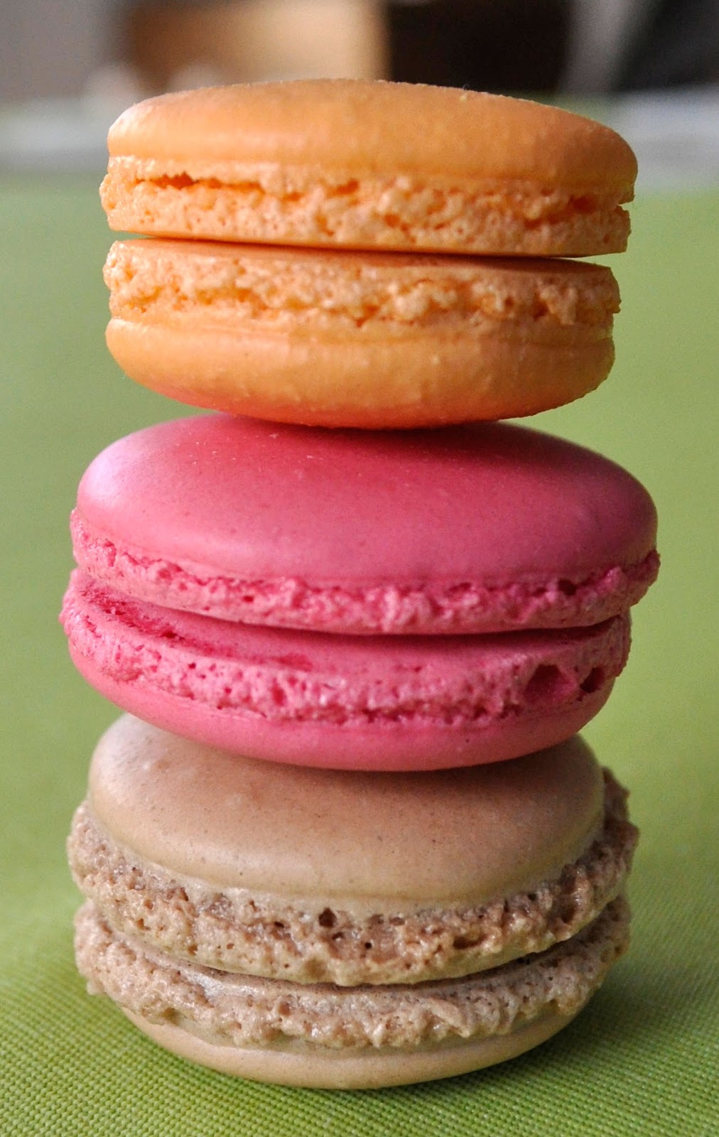 Coques de macarons à la meringue française