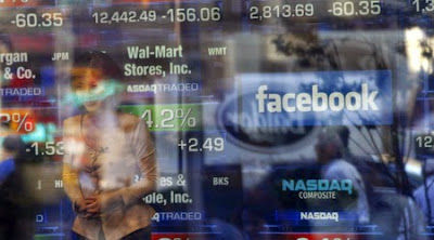 Акциите на Facebook потънаха с 12%, загубите са за $19 млрд.