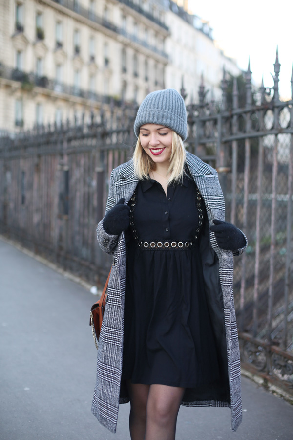 Le manteau ?� carreaux