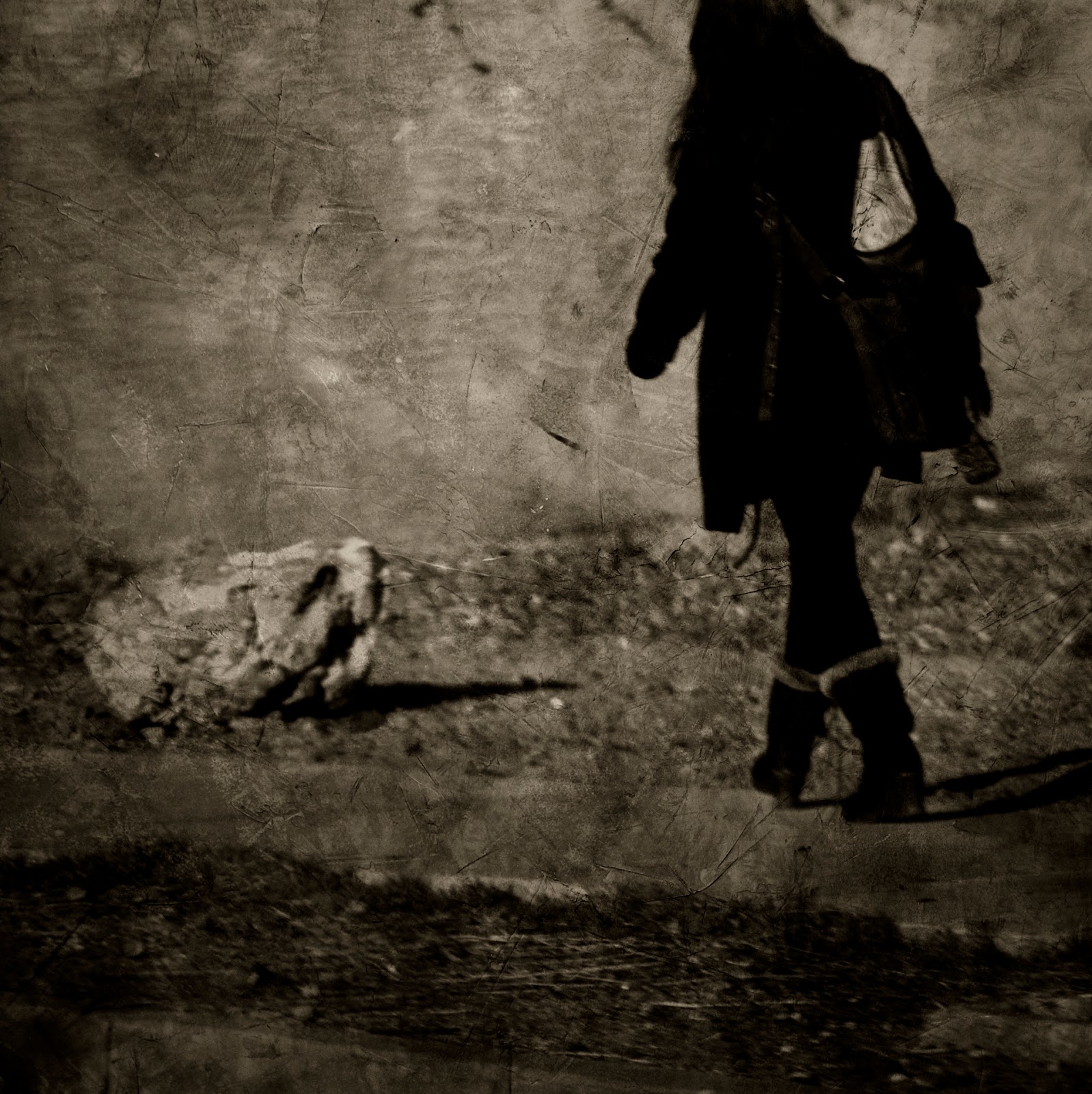 Forlorn metropolis. человек идет к свету. путешествие парня в черном. Dark walking. стиль gloomy.