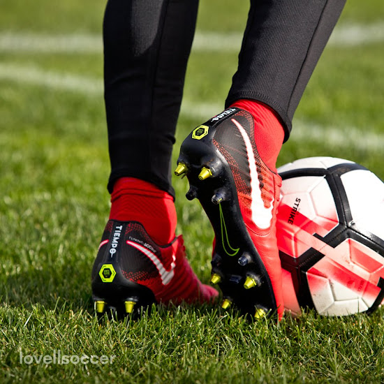 In Detail - Nike Anti-Clog Boots Technology - What is It, How Good Does ...