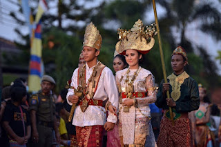 Pakaian Adat Tradisional Lampung