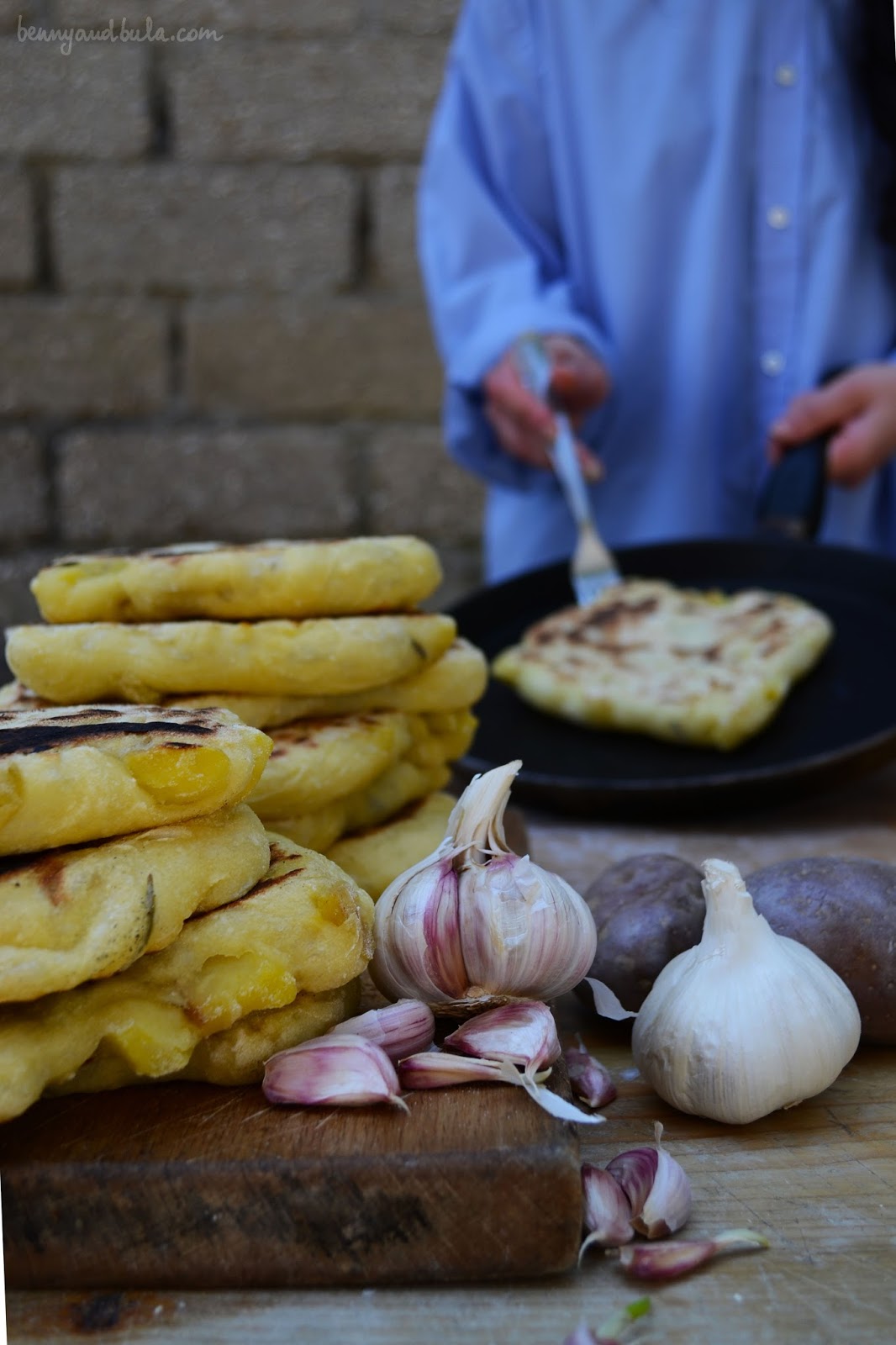 focaccia di semola con patate/ semolina flatbread with potatoes