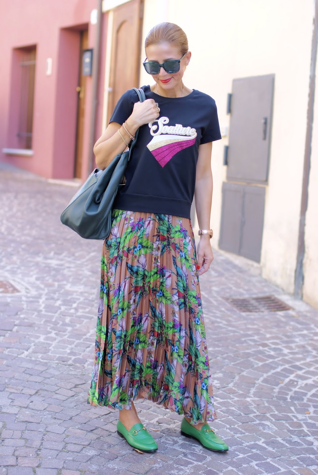 How to wear Gucci Jordan loafers? Outfit with pleated skirt on Fashion and Cookies fashion blog, fashion blogger style