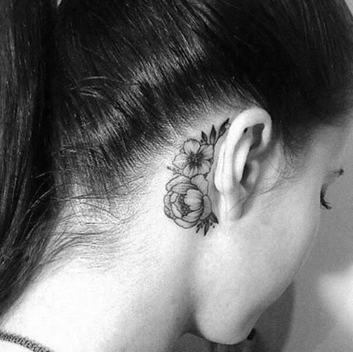 Este blackwork design floral