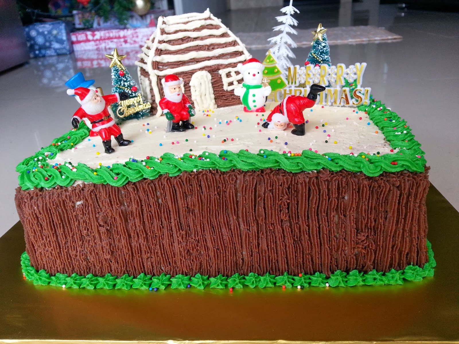 Cakes By Mercy Showstopper of the day, Christmas House Cake