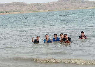 keseruan-siswa-siswi-paralayang keseruan-siswa-siswi-paralayang