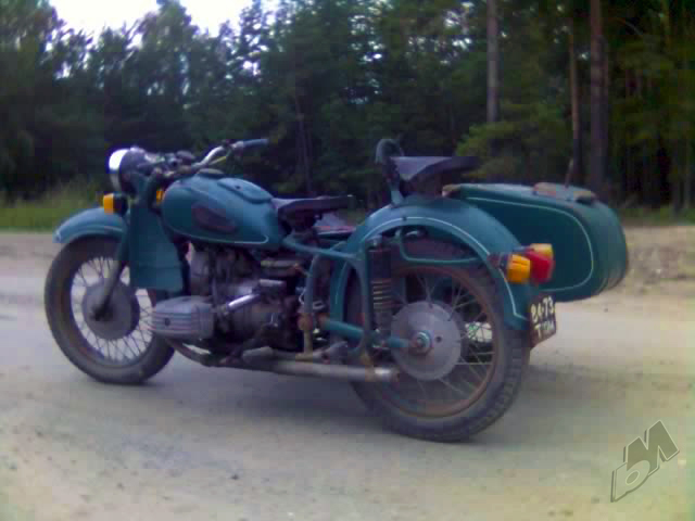 maxim's original 650cc dnepr mt9