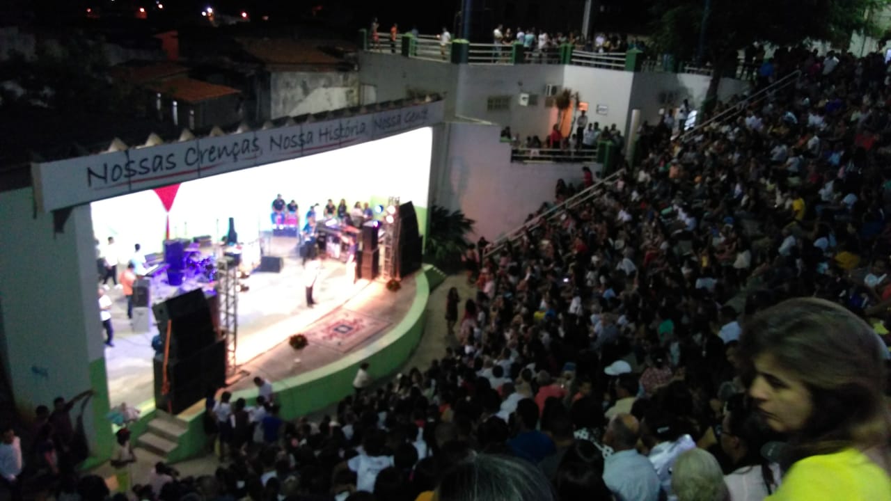 Rádio Jaraguar Gospel comemora aniversário com grande evento cristão em Jacobina