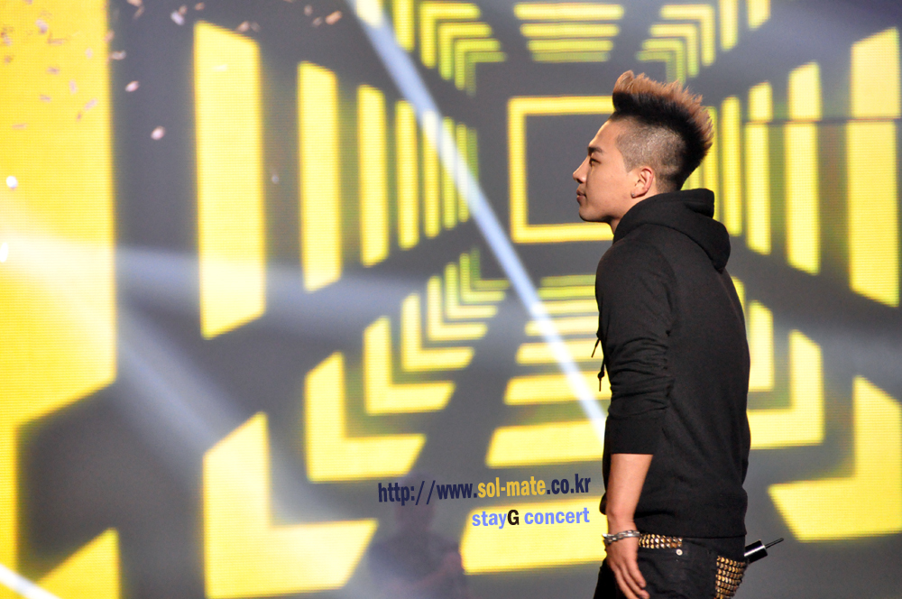 http://2.bp.blogspot.com/-Q6WP_MJvFPI/TvKZ78tKzhI/AAAAAAAAPFE/PyOxWdFfOUw/s1600/Taeyang_006.jpg