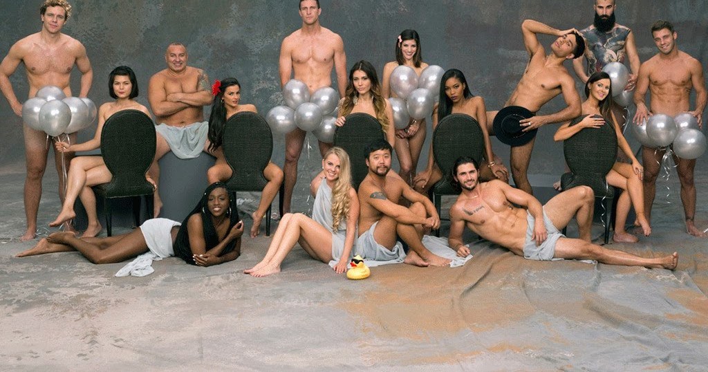 The Big Brother 18 cast poses for a nude group photo. 