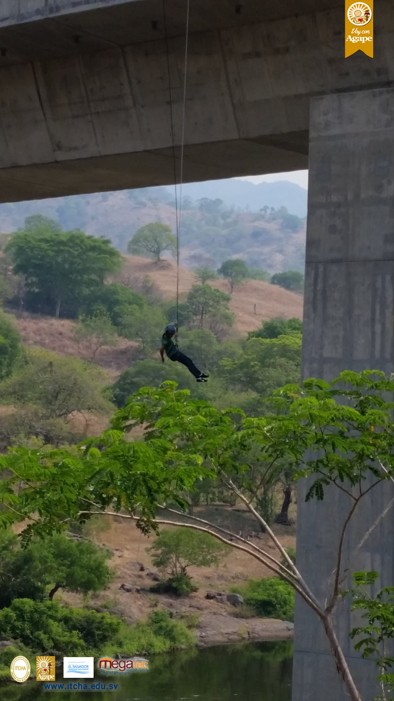 Estudiantes de Turismo de ITCHA-AGAPE realizaron Descenso en el Puente más Alto de El Salvador