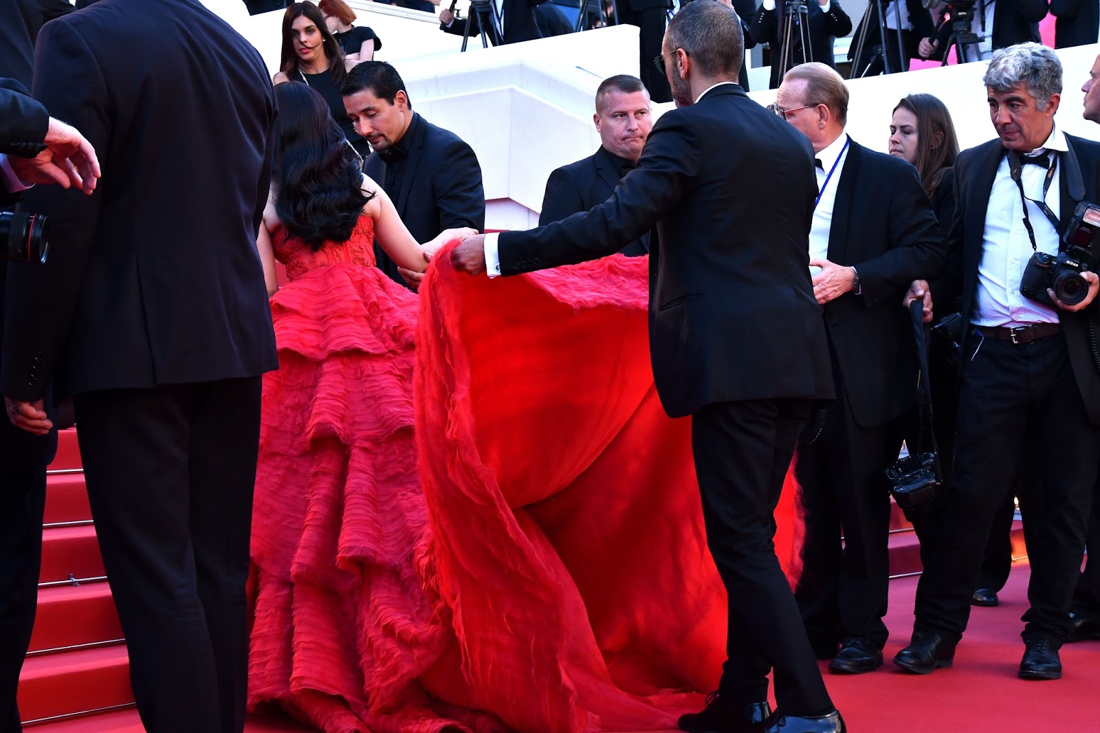 Aishwarya Rai Bachchan Looks Ravishing in a Ralph & Russo Red Gown At '120 Beats Per Minute (120 Battements Par Minute)' Premiere During The 70th Cannes Film Festival 2017