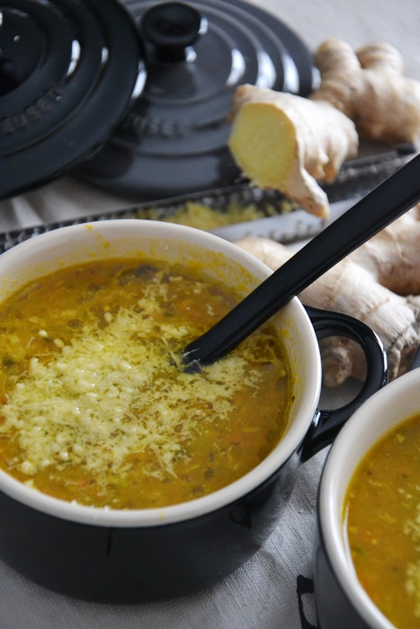 passato di verdure alla curcuma e zenzero con pecorino romano