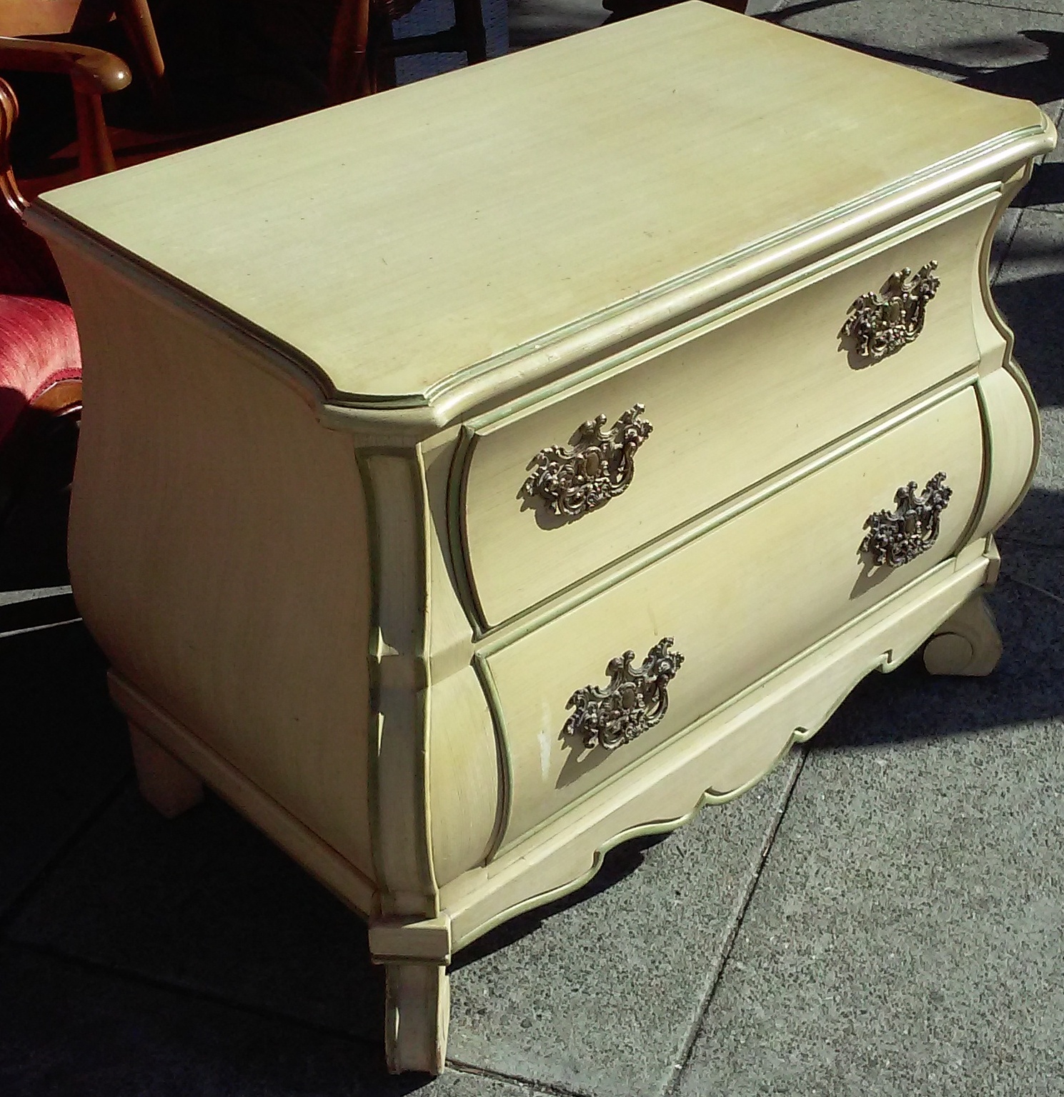 UHURU FURNITURE & COLLECTIBLES SOLD **BARGAIN BUY** 6178 2Drawer