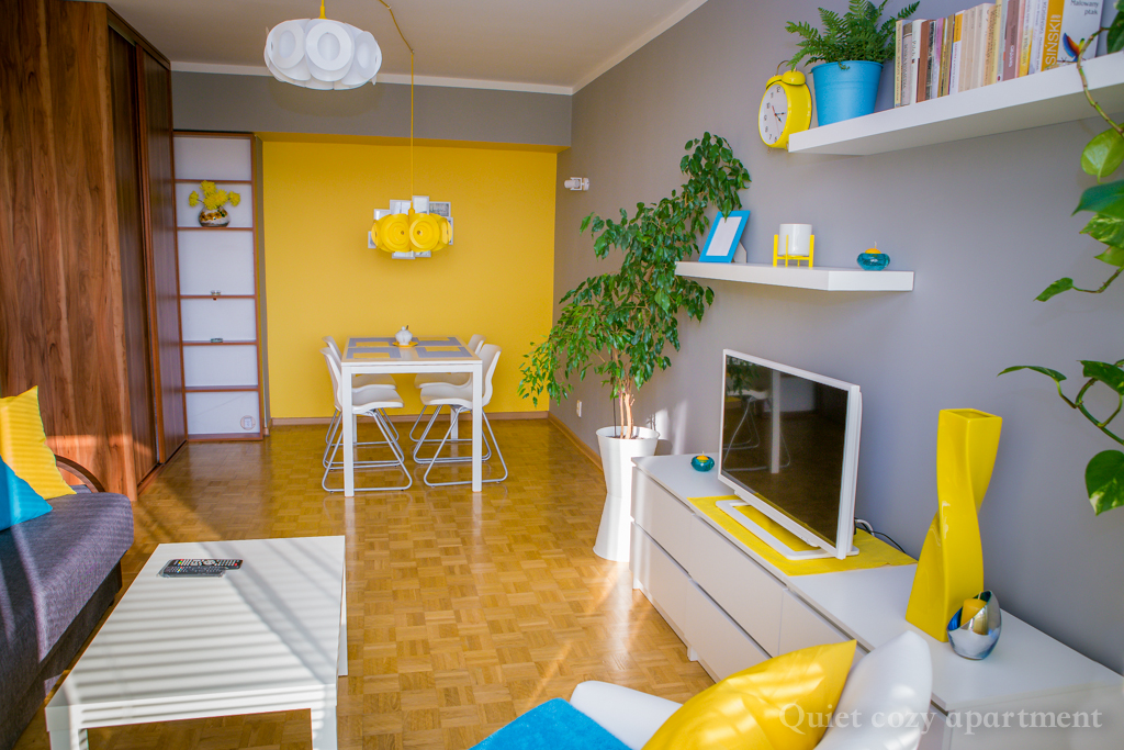 Quiet cozy apartment next to the subway Apartment long term rental Warsaw