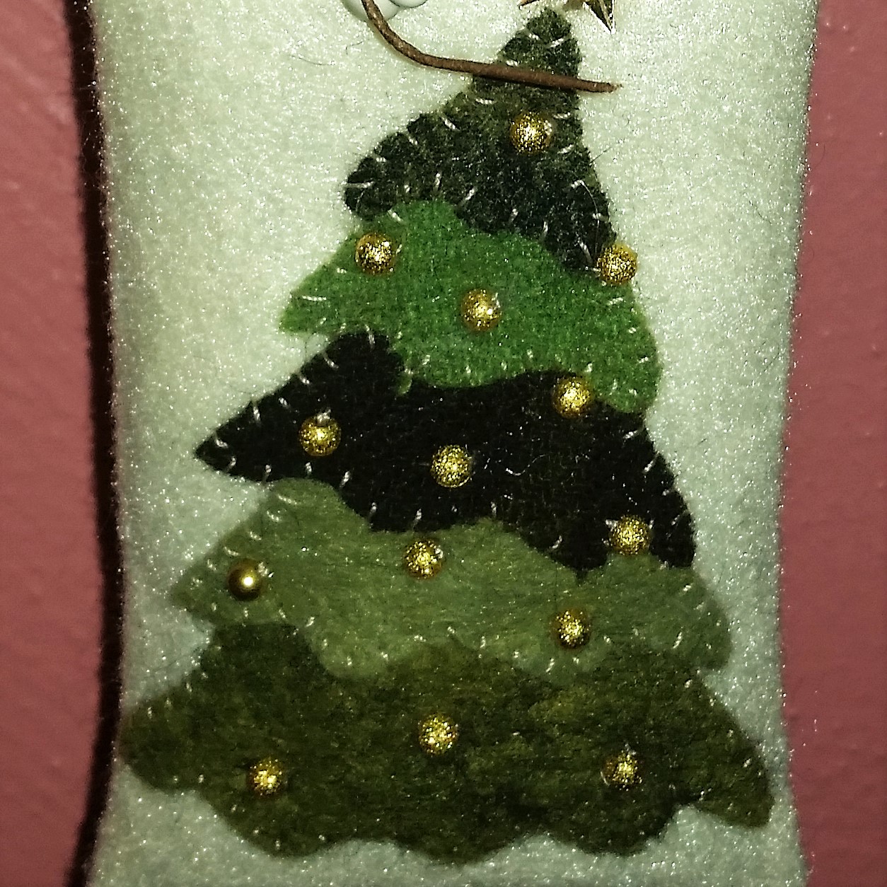 KKL Primitives Selling Blog WOOL FELT APPLIQUE CHRISTMAS TREE PILLOW