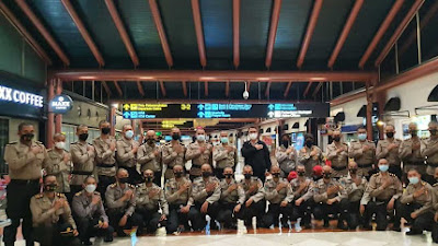 Polri Berangkatkan 100 Resimen Vaksinator Covid-19 ke PON XX Papua