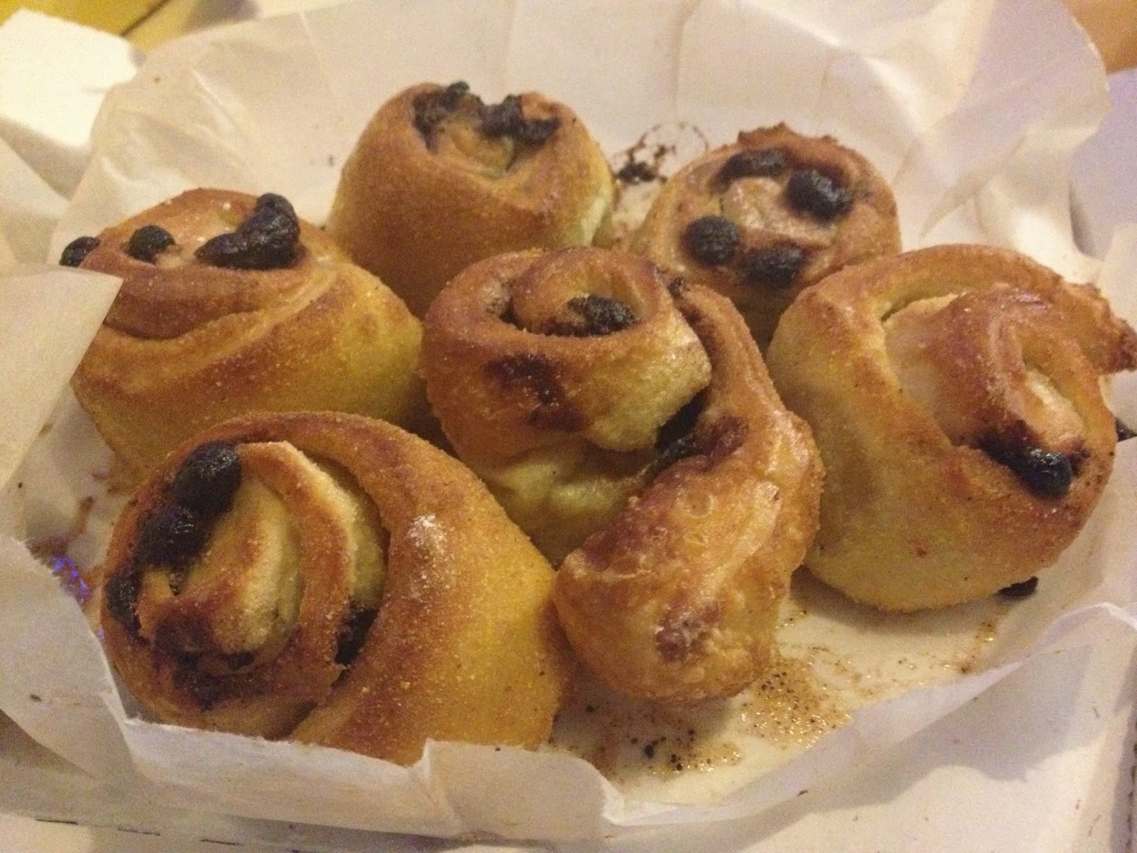 A Review A Day Today's Review Domino's Twisted Chocolate Dough Balls