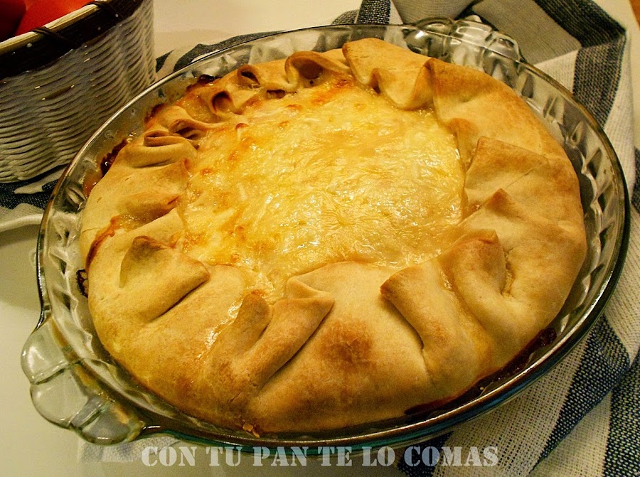 Pastel de carne, queso y piquillos