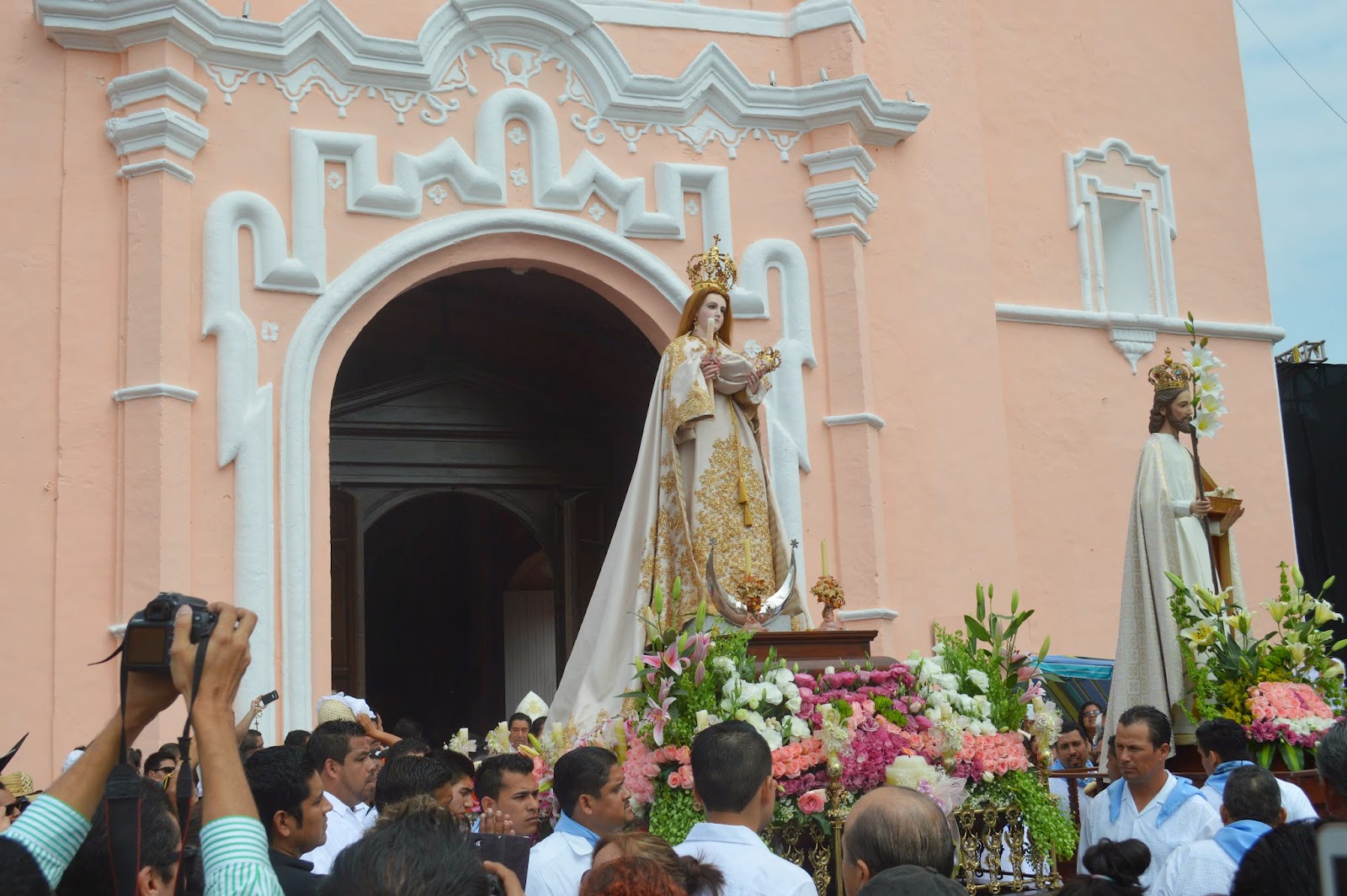 VOZ PLURAL...EL OTRO CAFÉ POLÍTICO LA