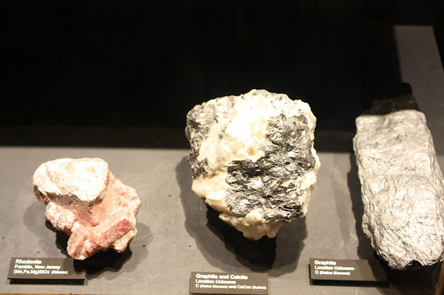 Rhodonite and graphite on display at the Burpee Museum of Natural History in Rockford, IL