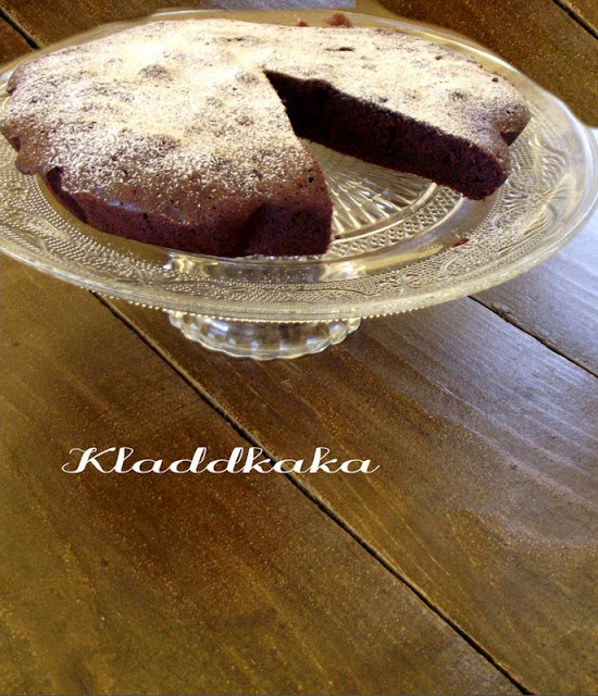 kladdkaka ovvero la torta al cioccolato svedese e i vantaggi di un mignolo rotto