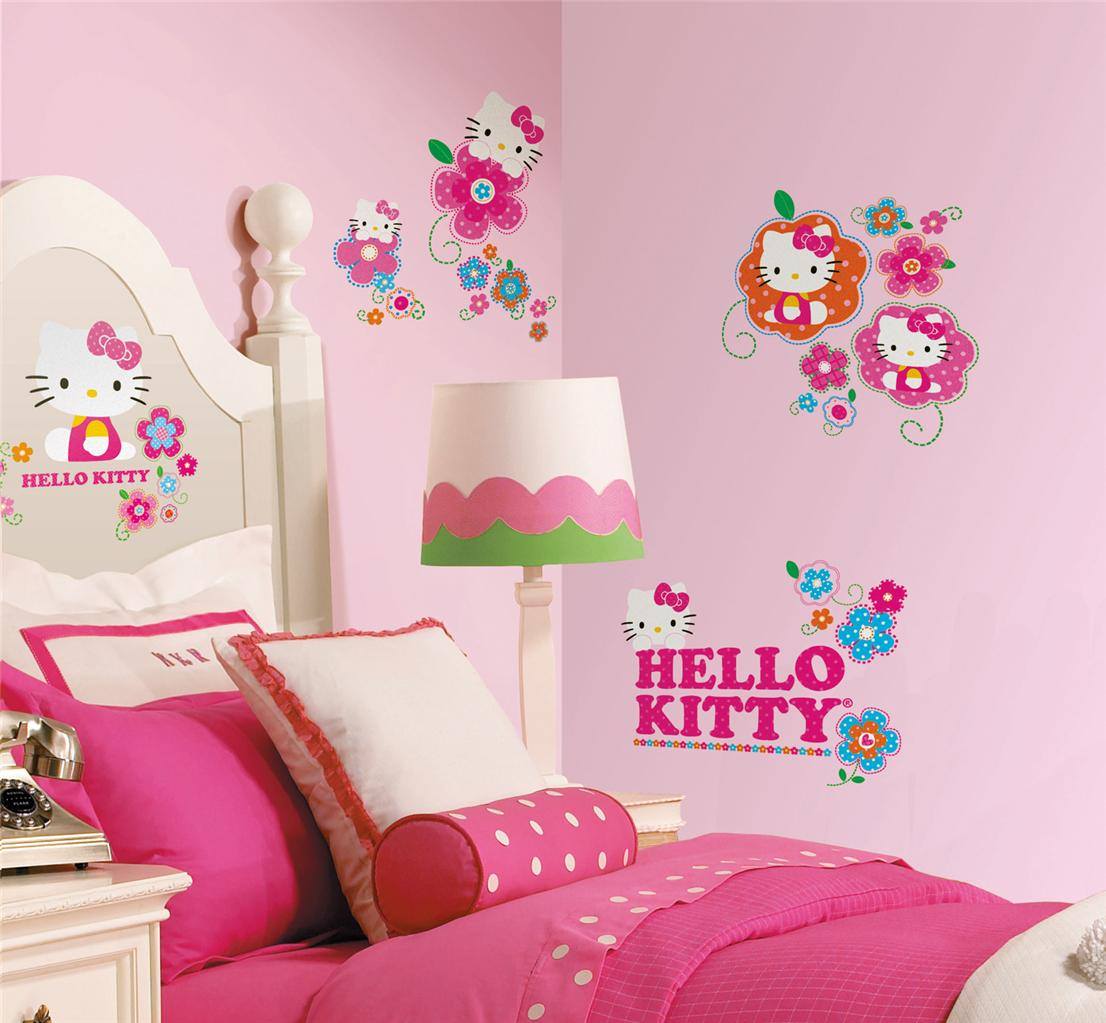 Tidur Feminim Bernuansa Hello Kitty