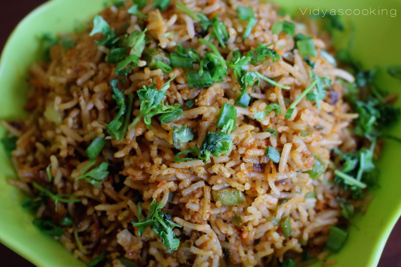 Bangalore Style Egg Rice Recipe (Motte Fried Rice)