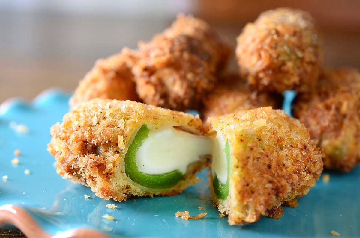CRISPY JALAPEÑO MOZZARELLA STICKS Home cooking