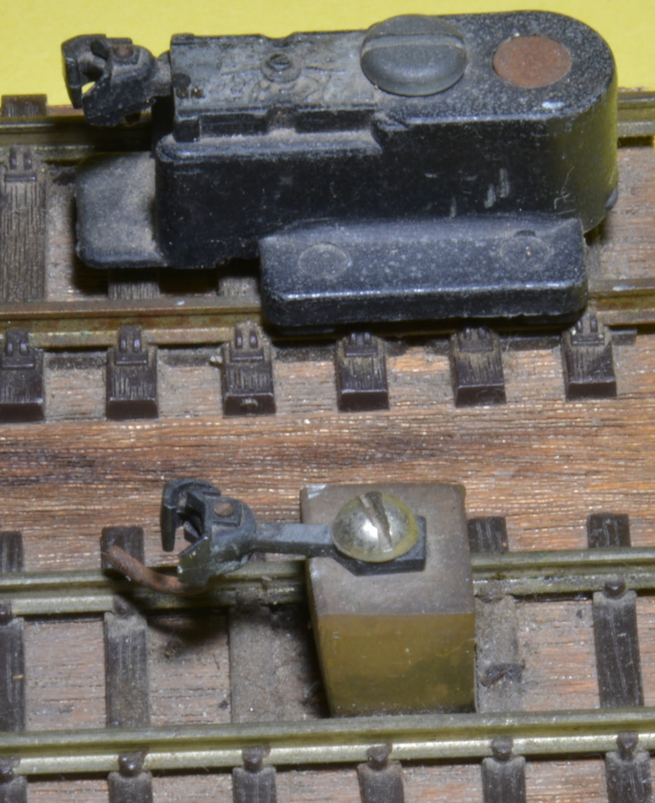 Westgate South Western Rail Kadee Couplings on Narrow Gauged Wagons.