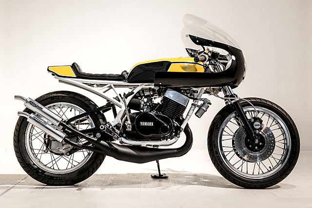 Yamaha RD400 By Enginethusiast