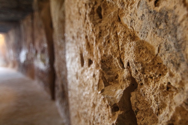 Interior del Dolmen de Menga