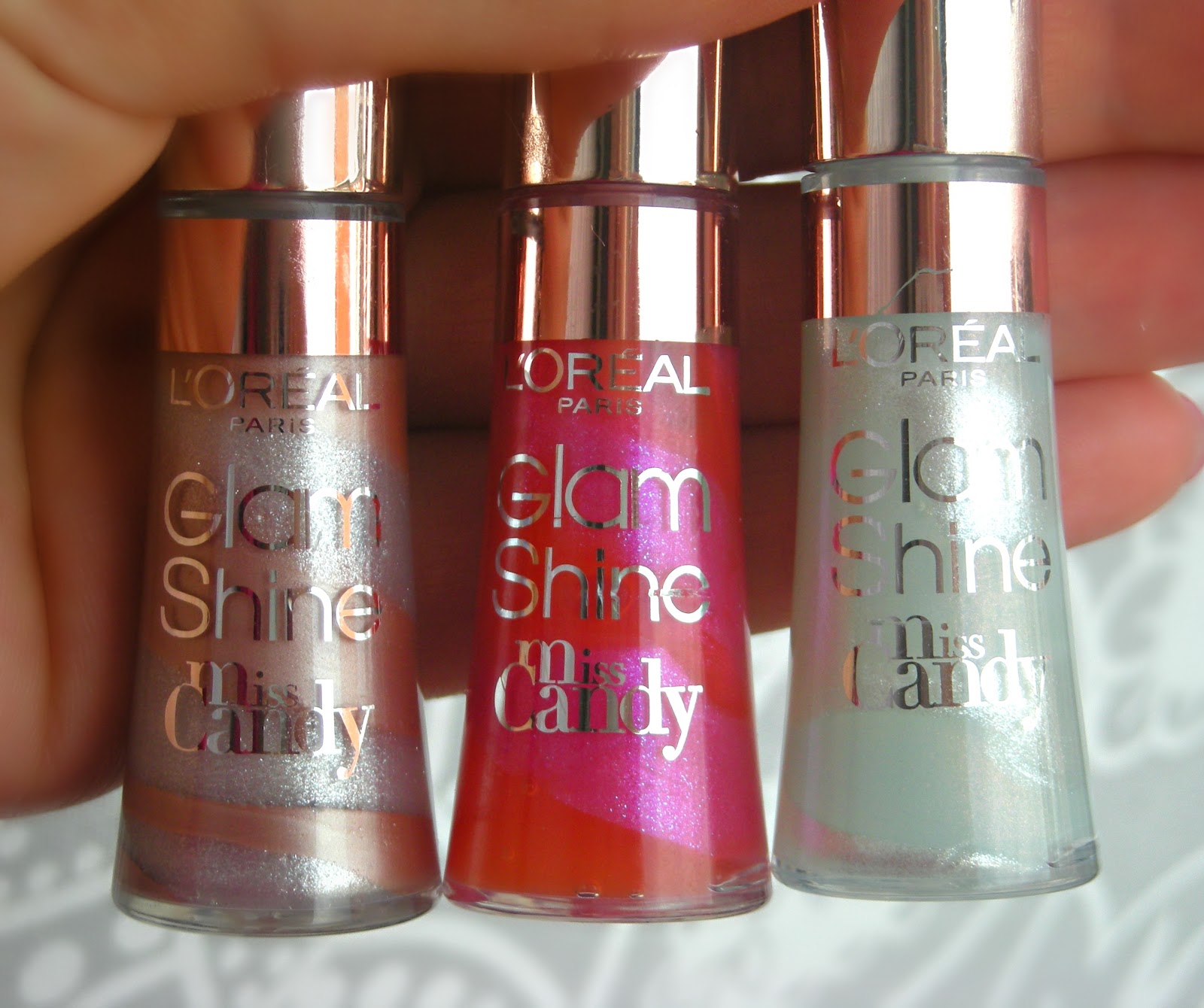 Gloss à Lèvres L'Oréal Glam Shine Miss Candy 702 Candy Pink - 6ml Rose Bonbon